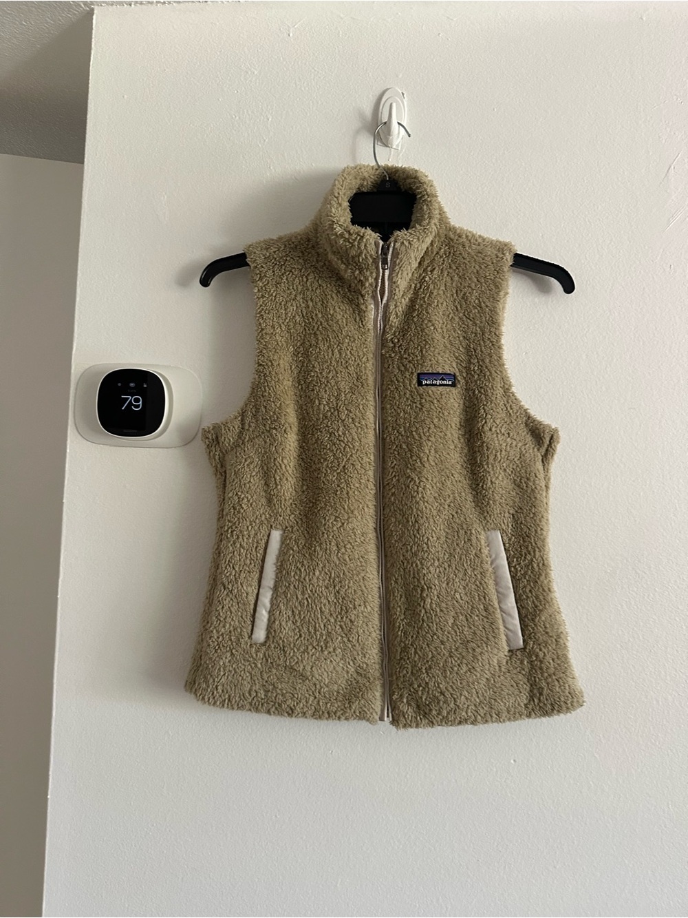 Patagonia Plush Taupe Sherpa Vest women medium